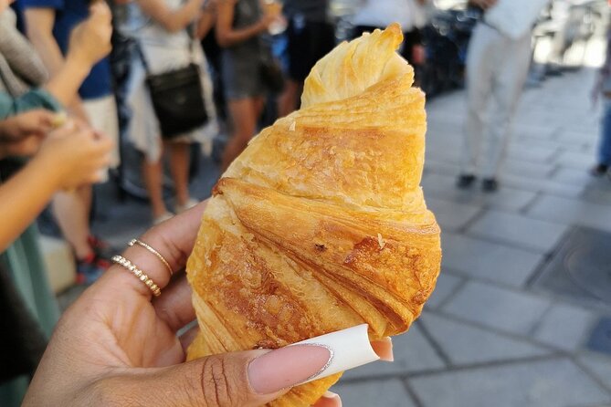 #1 Bordeaux Food and Wine Tasting Tour w/ Local Foodie Guide - Stop 3: Dunes Blanches chez Pascal—finding the famous choux pastry