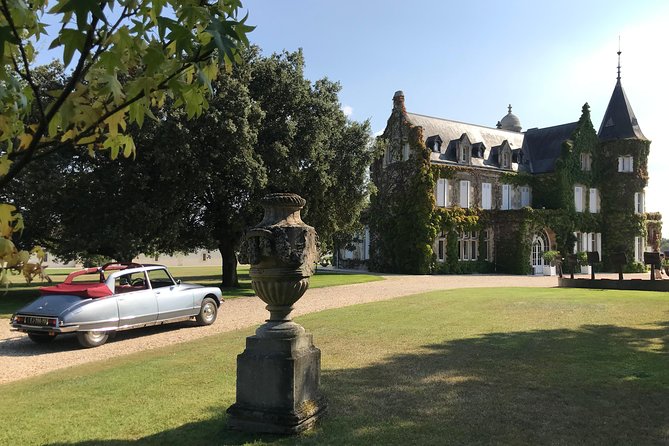 3H private city tour of Bordeaux and vineyard in a Citroën DS - Bordeaux old town cruising: heritage first, no ticket lines