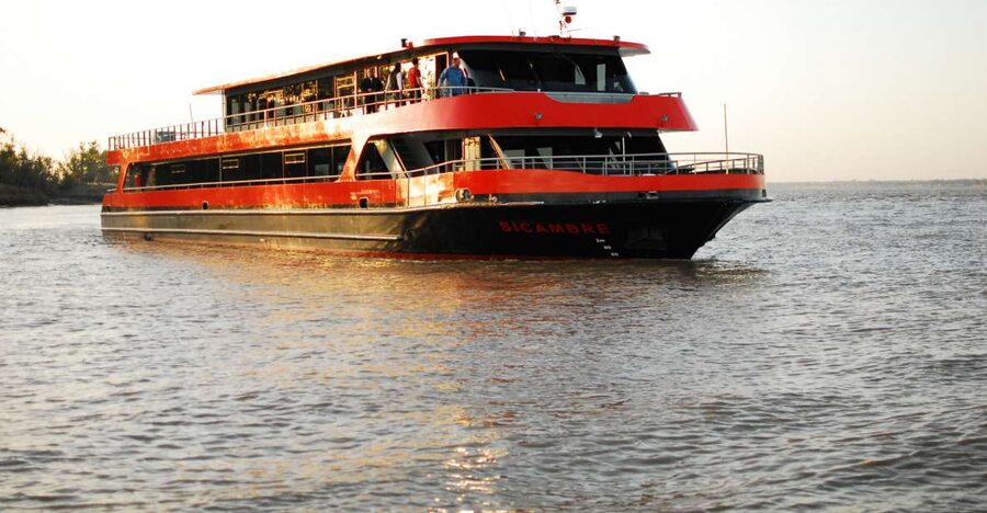 Bordeaux: 2-Hour River Dinner Cruise - The Route: From Bordeaux Bridges to the Turnaround at Bassens