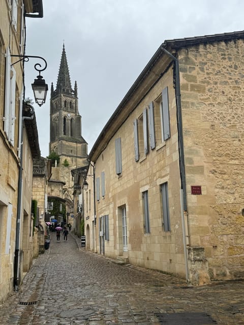 Bordeaux Backcountry E-Bike Tour with Lunch & Wine Tasting - First Stop: Chartrons Meeting Point on 16 Rue Dumaine