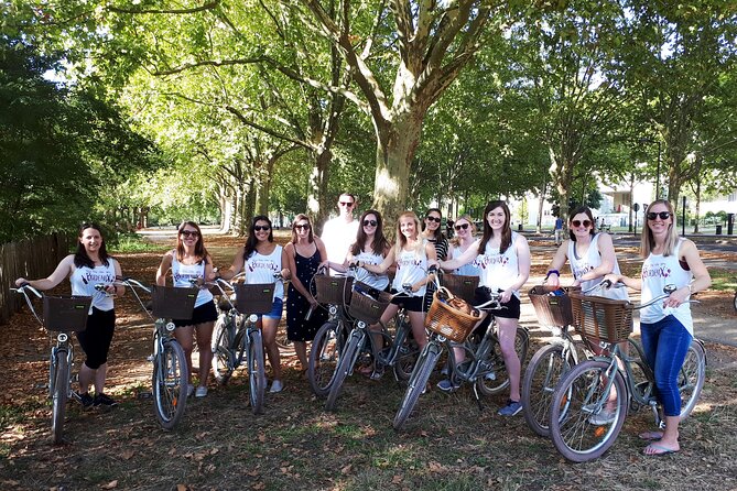 Bordeaux bike tour "The Best of Bordeaux" - Chartrons wine district: cobbles, old cellars, and antique-window wandering
