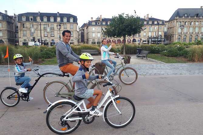 Bordeaux bike tour "The Best of Bordeaux" - Darwin eco-district: the contrast you’ll remember