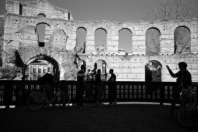 "Bordeaux by bicycle: a 3-hour tour immersive experience" - Jardin Public and Palais Gallien: the tour sets your bearings