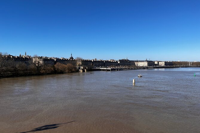Bordeaux Center Tour - Iñigo Gonzalez and the Way the Tour Explains Bordeaux