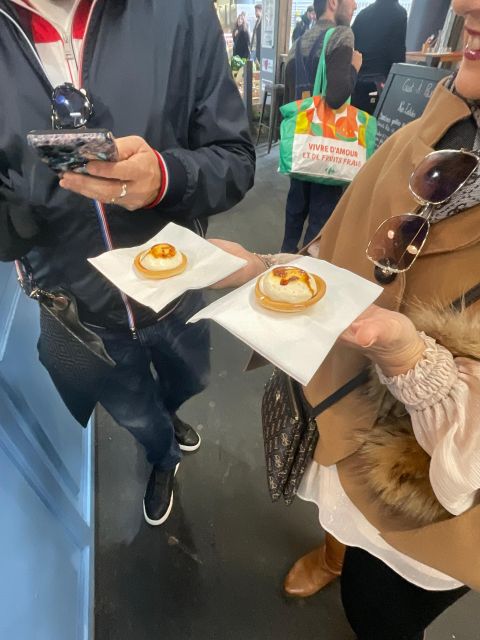 Bordeaux: Chocolate & Pastries Food Tour | 6+ Tastings - The guides make it: more than just pointing at pastries