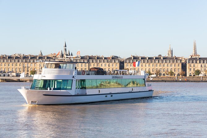 Bordeaux Cruise Wine and Canelé Discovery - Place des Quinconces and the Chartrons quays: big open space, small-town energy