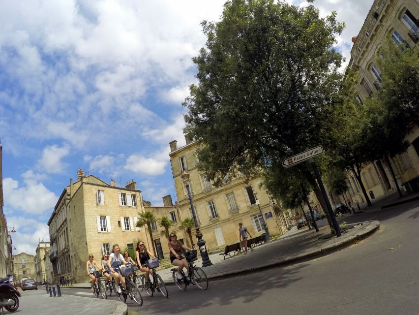 Bordeaux: Essentials 3-Hour Bike Ride - Cathédrale Saint-André: the city’s spiritual anchor