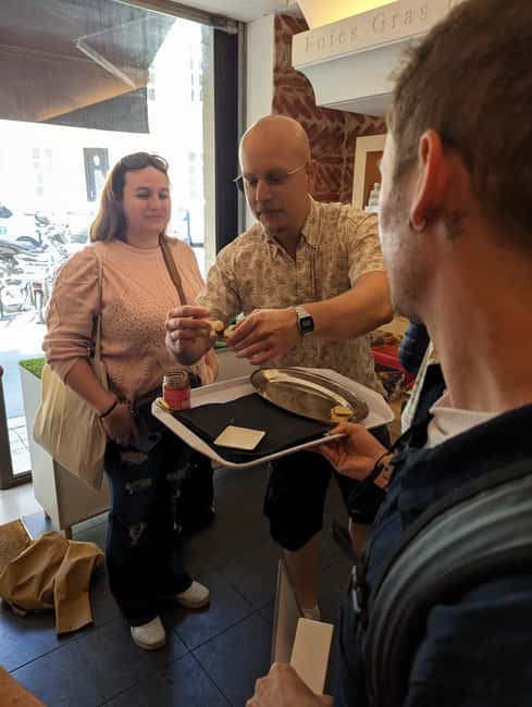 Bordeaux : Evening Food and Wine Tour with local delicacies - Place Gambetta to Bordeaux Cathedral: food meets the city’s landmarks