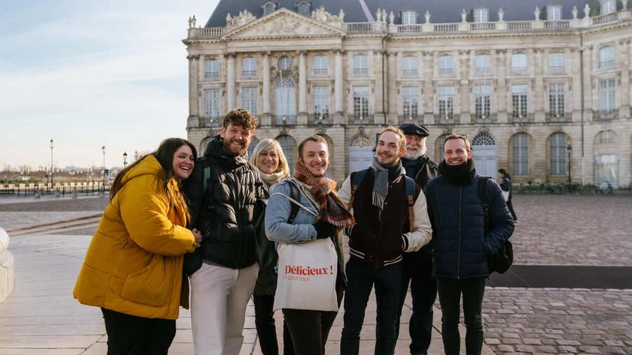 Bordeaux : Evening Food and Wine Tour with local delicacies - How the stops work together so you don’t miss the point