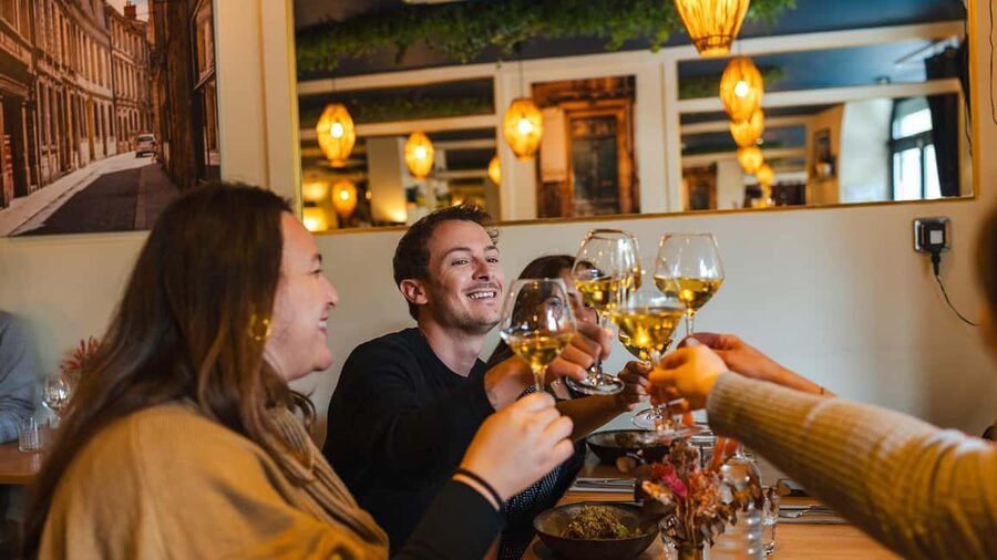 Bordeaux : Evening Food and Wine Tour with local delicacies - First bites: Bordeaux tastes that don’t waste time
