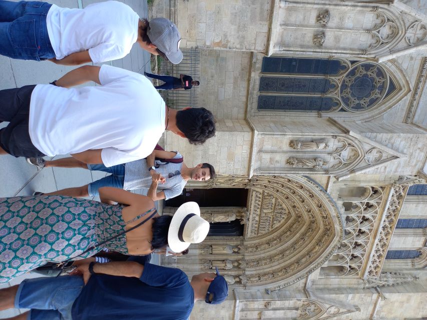 Bordeaux food tour: sweet specialities & highlights - Starting Under the Grosse Cloche: How the Tour Sets Your Bearings