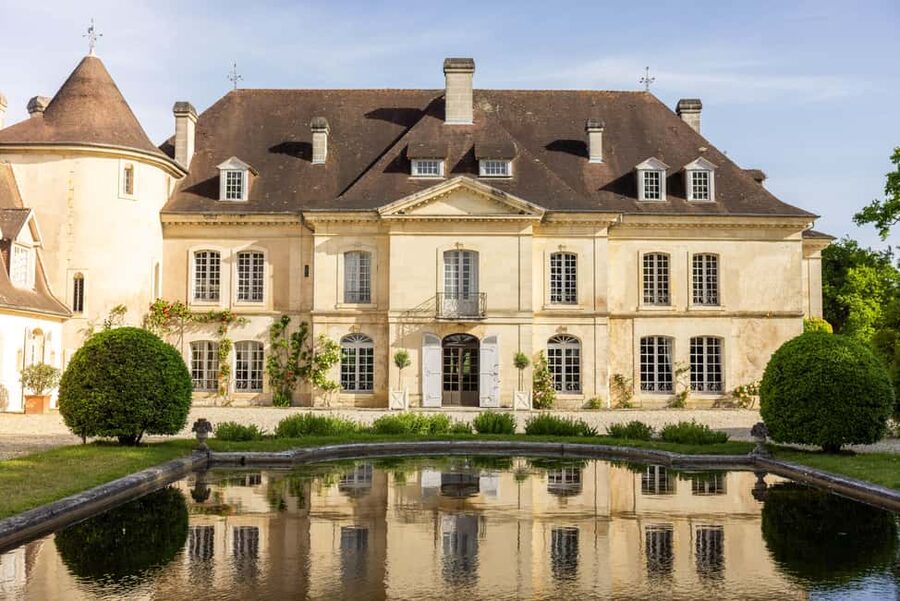 Bordeaux Full Day Wine Tour - 3 Wineries & Picnic Lunch - Lunch at a Saint-Émilion vineyard: more than a break