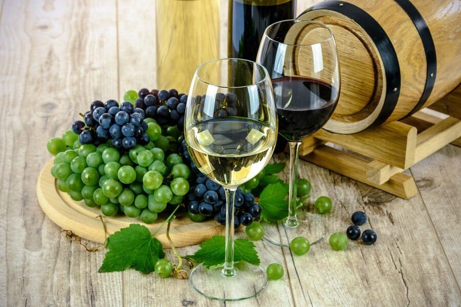 Bordeaux: Garonne River Yacht Cruise with Brunch - Should You Book the Bordeaux Garonne Yacht Brunch Cruise?