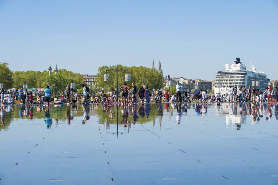 Bordeaux: Guided Walking Tour - Where to start: Bordeaux Tourist Office at Cours du 30 Juillet