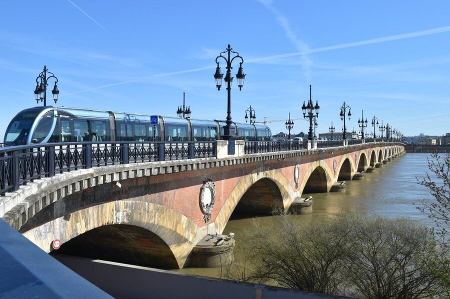 Bordeaux: Guided Walking Tour - The Grand Theater area: architecture you can read like a clue