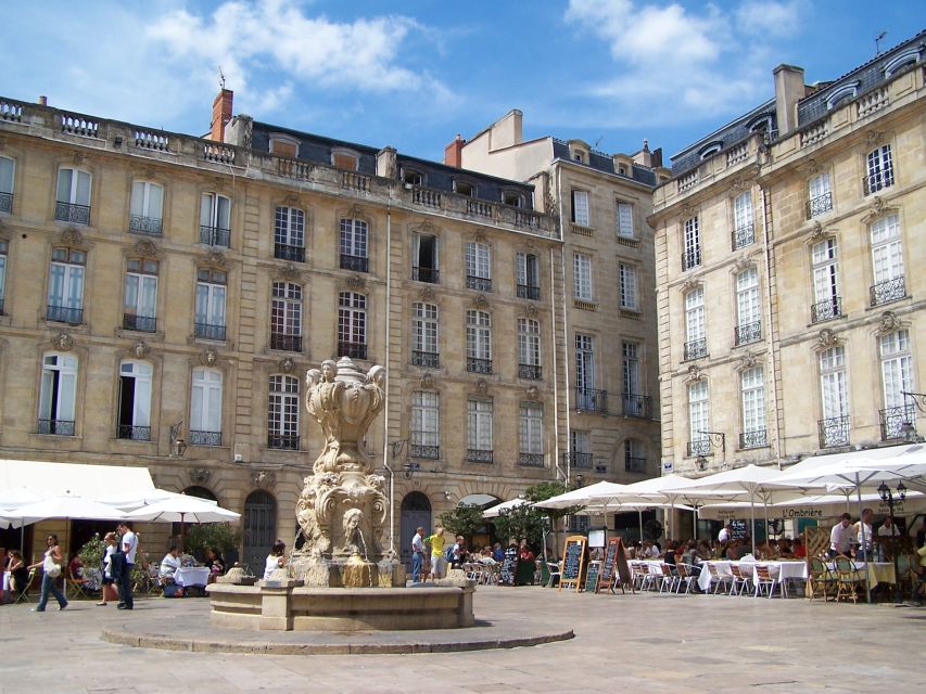 Bordeaux: Guided Walking Tour - Saint-Pierre Old Town lanes: where Bordeaux feels local