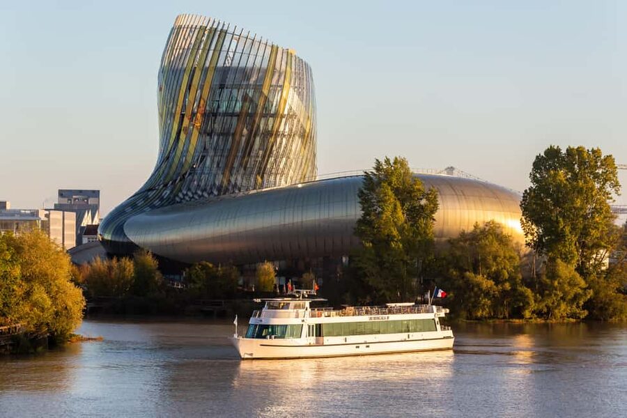 Bordeaux: Guided Wine and Canelé Discovery Cruise - 360° Views and Air-Conditioned Comfort (Yes, It Matters)