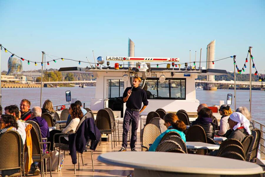 Bordeaux: Guided Wine and Canelé Discovery Cruise - Price and Value: What $22 Really Buys You