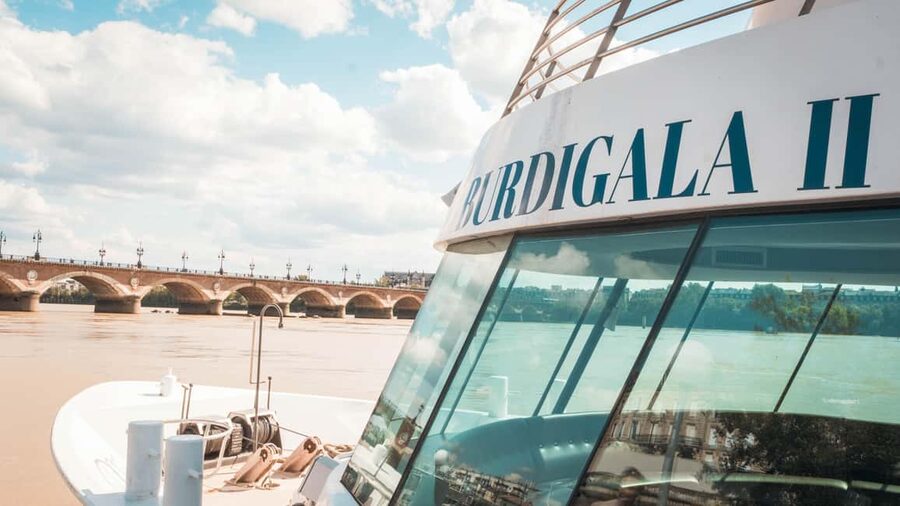 Bordeaux: Guided Wine and Canelé Discovery Cruise - Accessibility and On-Board Rules That Help You Plan