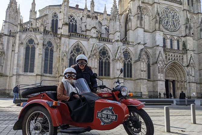 Bordeaux in 3 hours with tastings, in a private sidecar - The Water Mirror and Place de la Bourse: where Bordeaux turns into a postcard