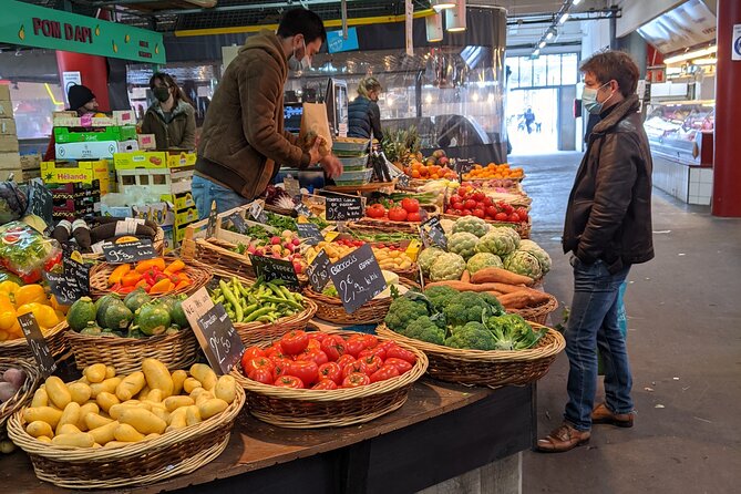 Bordeaux in 3 hours with tastings, in a private sidecar - Marche des Capucins tasting: the flavor stop that anchors the whole morning