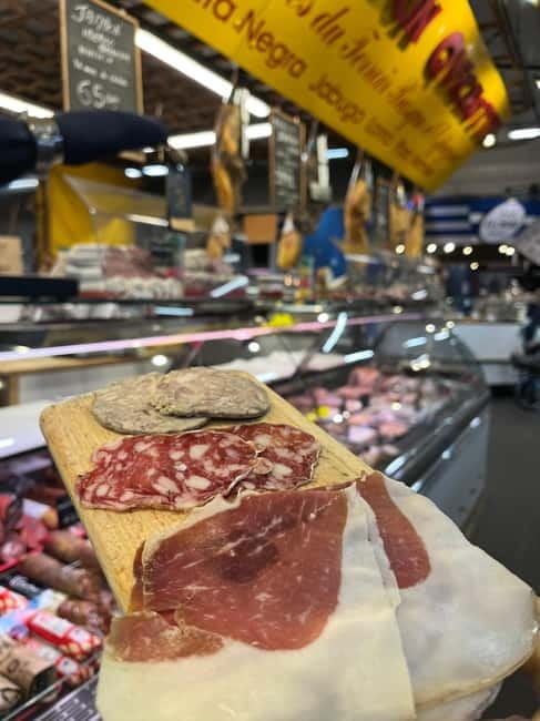 Bordeaux: Market Food Tour all included food & drinks - Small group pacing: easier conversations, less tourist chaos
