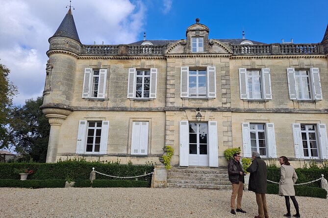 Bordeaux Médoc Region Private Wine Lovers Tour with Chateau Visits & Tastings - Lunch Options: Budget It, and Let Your Guide Handle the Rest