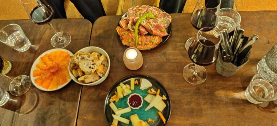 Bordeaux Night Walk ending with Wine and cheese Tasting - Meeting at Place de la Bourse: Easy to Find, Easy to Start