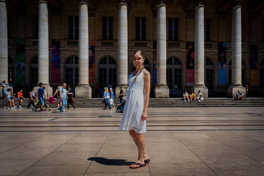 Bordeaux Photographer : Romantic or Family or Friends - Should You Book This Bordeaux Photographer Session?