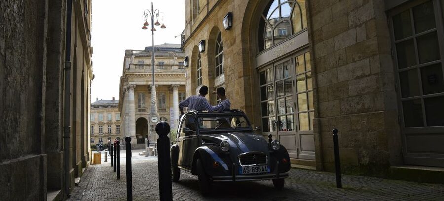 Bordeaux: Private Tour in a Citroën 2CV 45min - Why the Citroën 2CV format fits Bordeaux so well