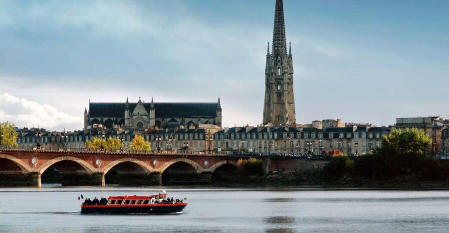 Bordeaux: River Cruise with Commentary, Wine and Canelé - Why a Garonne river cruise is the fast-track view of Bordeaux