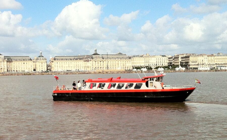 Bordeaux: River Cruise with Commentary, Wine and Canelé - Should you book this Bordeaux river cruise with wine and canelé?