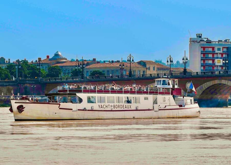 Bordeaux: River Garonne Cruise with Glass of Wine and Canelé - Quick hits before you go
