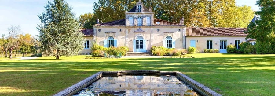 Bordeaux: Saint-Emilion and Medoc Full-Day Wine Experience - Family-run Médoc tastings, a Château Margaux photo stop, and an 1855-classified visit