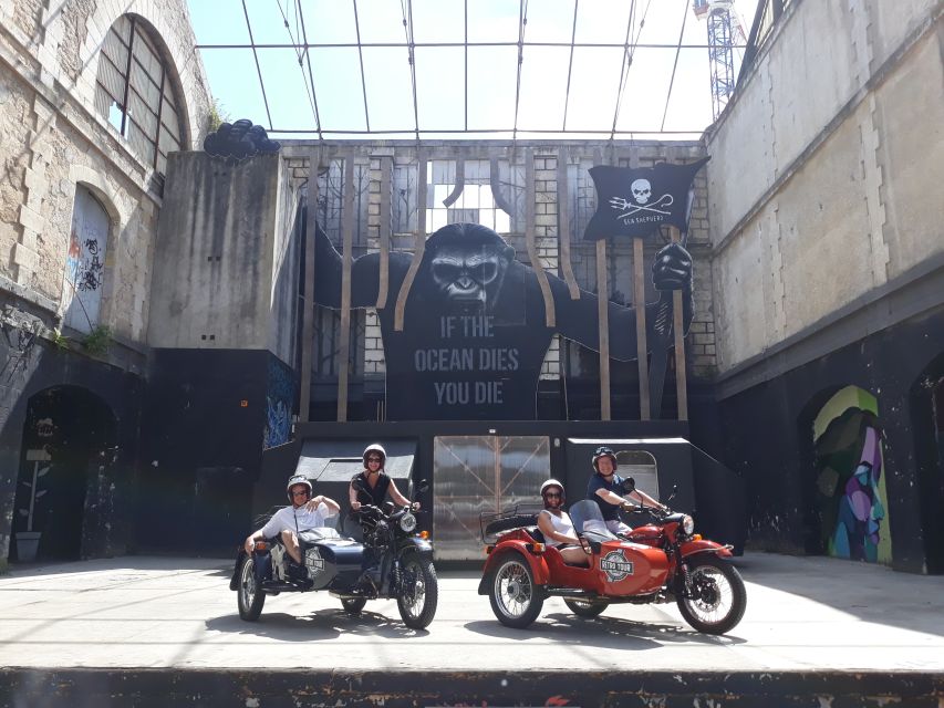 Bordeaux: Sightseeing by Side Car - Place des Quinconces: a big starting frame for your Bordeaux bearings