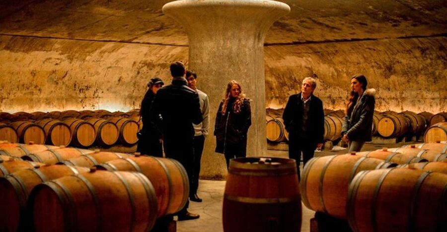 Bordeaux: St-Emilion and Medoc Wine Day Tour with Lunch - Meeting at Rustic Vines Tours and heading straight for the Right Bank