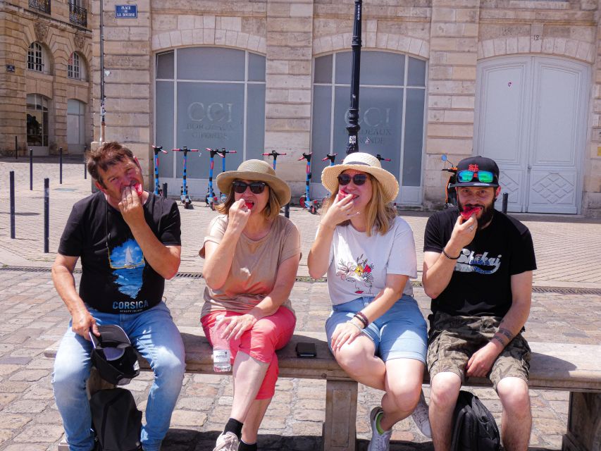 Bordeaux - sweet food tour of the old city - UNESCO sights and Bordeaux stories: why the guide matters
