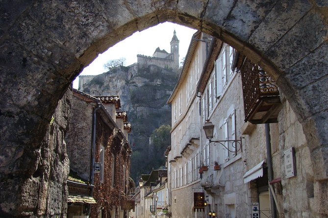 Bordeaux to Dordogne - Private Tour: Fortified Castles and Medieval Villages - Price And Value: What You’re Really Paying For