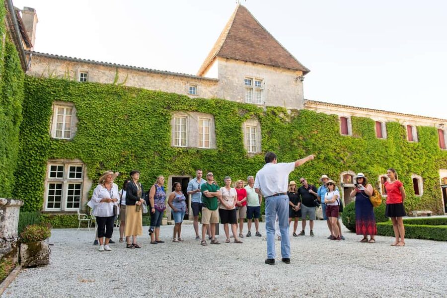 Bordeaux: Vineyards Wine Tasting Half-Day Trip - When you go to Saint-Émilion: the underground church moment