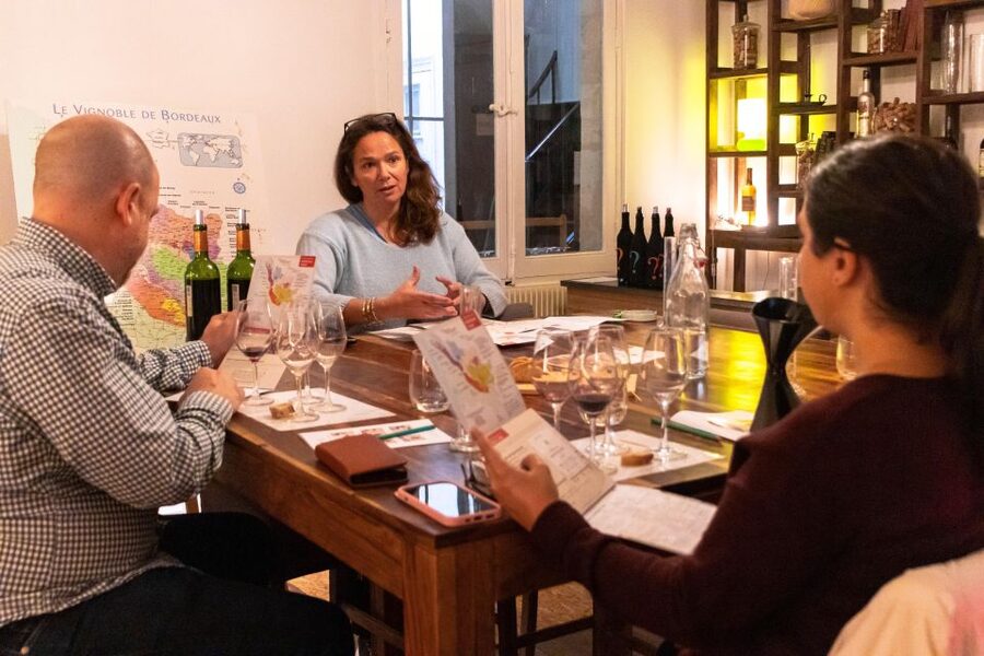 Bordeaux:Wine Masterclass & Blending workshop with appetizer - Two Single-Varietal Tastings: Merlot vs Cabernet in Plain Language
