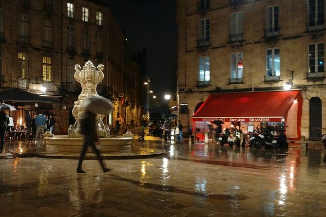 Exclusive ! Discover Vibrant Bordeaux at Night :Night Tour! - Saint-Pierre: UNESCO Old Town Energy Without the Pressure