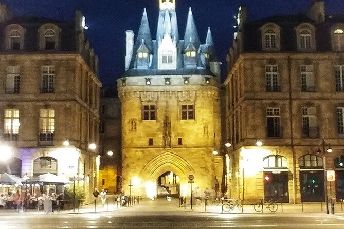 Exclusive ! Discover Vibrant Bordeaux at Night :Night Tour! - Porte Cailhau: A Fortified City Reminder