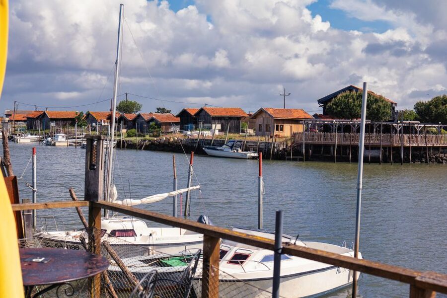 From Bordeaux: Arcachon Bay Full Day Tour and Oyster Lunch - Arcachon Photo Stops and Winter Town Villas