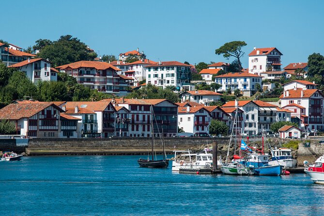 From Bordeaux: Basque Country private tour - Saint-Jean-Pied-de-Port: The Third Stop for Photos and Feel