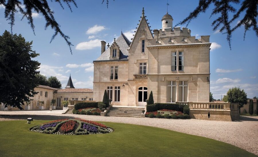 From San Sebastián: Bordeaux & Winery Private Guided Tour - Vineyard and wine-time stops: short, focused, and worth the drive