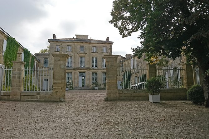 Full-day wine tour in Saint-Emilion (Premium Sedan) - Stop 2: Clos Fourtet for your first château tasting