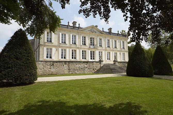 Full-day wine tour in Saint-Emilion (Premium Sedan) - Premium sedan logistics: smoother than a group bus