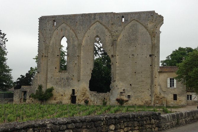 Half-day tour to Saint Emilion, a UNESCO site, with a private guide - The certified sommelier guide: how private attention changes everything