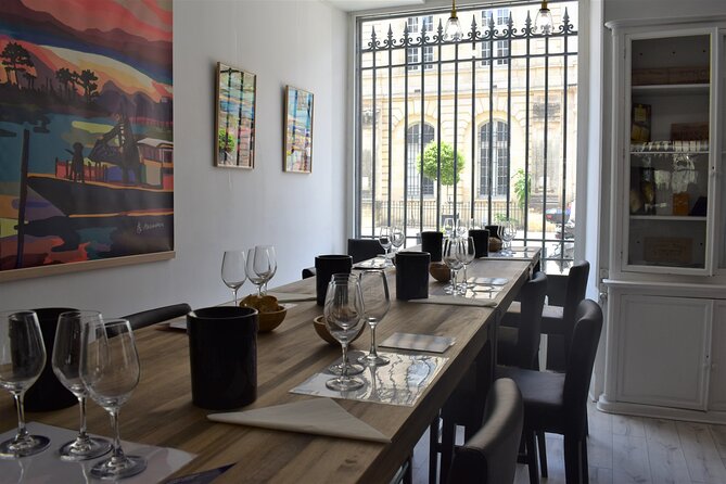 Introduction to Bordeaux wines paired with cheeses & charcuterie - How to Get the Most Out of Your Hour