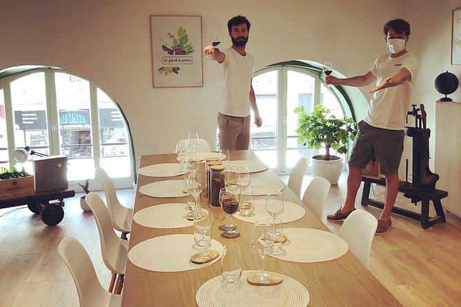 Make your own cuvée of Bordeaux wine - The Tasting Flow: From Smell to Blind Decisions
